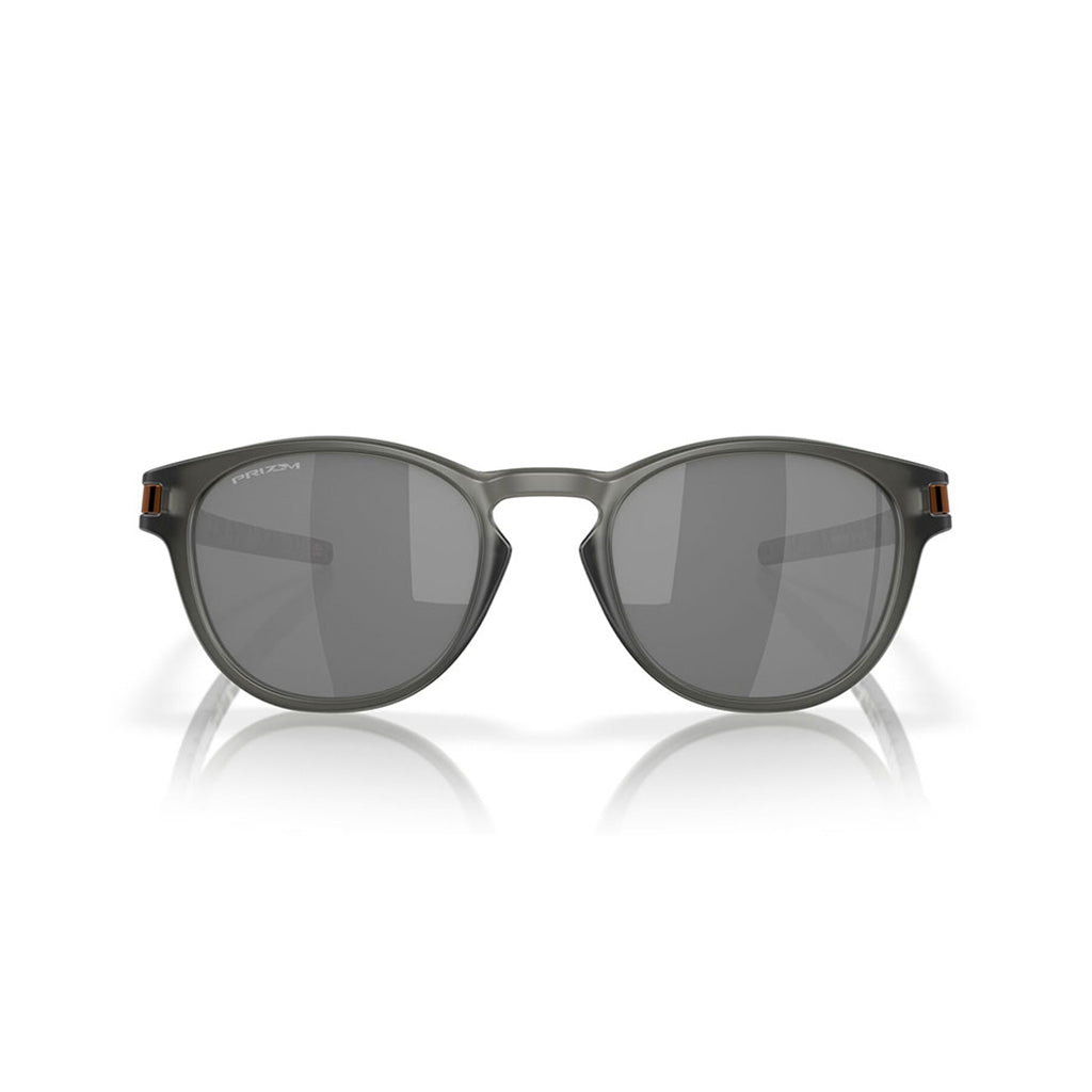 Latch Solbriller i farven Matte grå Smoke W/Prizm sort set forfra