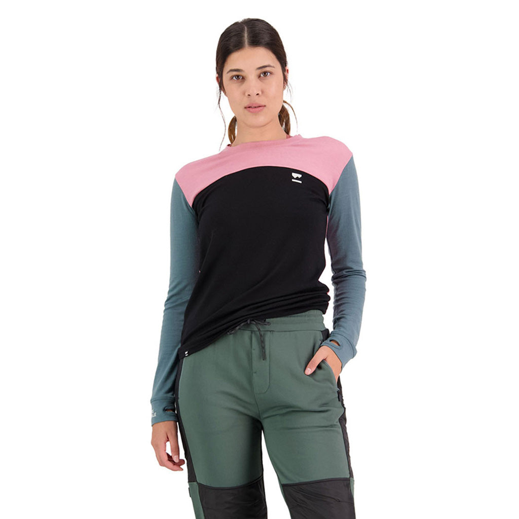 En Langærmet T-shirt, Yotei BF LS i farven Dusty Pink / Burnt Sage set forfra