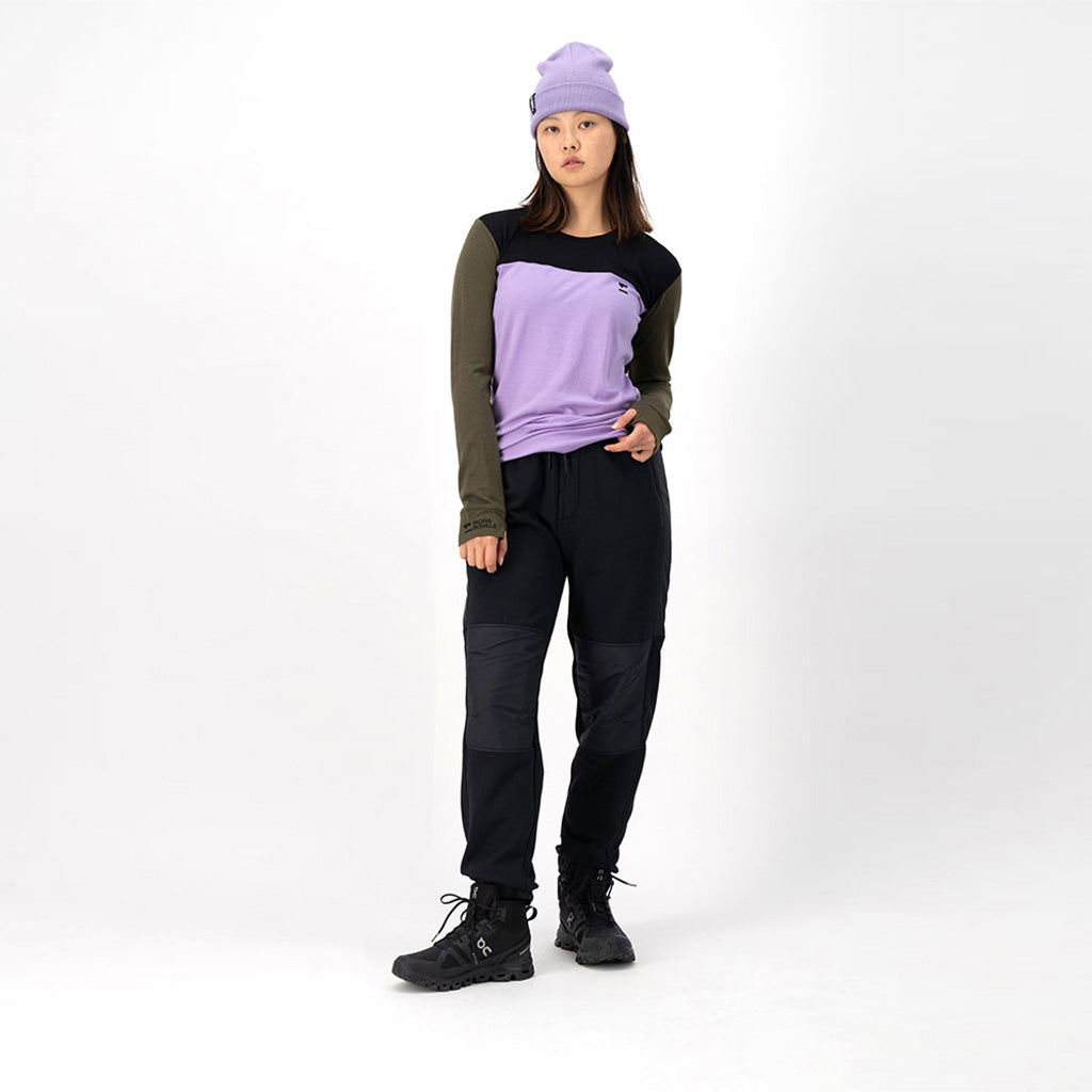 Yotei BF LS Midlayer i farven Lupin / Dark Olive / sort set forfra