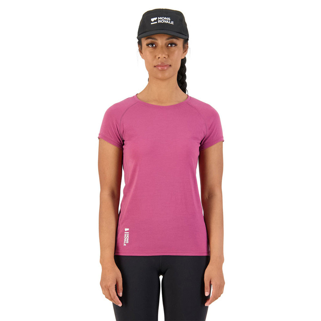 Skiundertøj, Bella Tech Tee i farven Berry set forfra