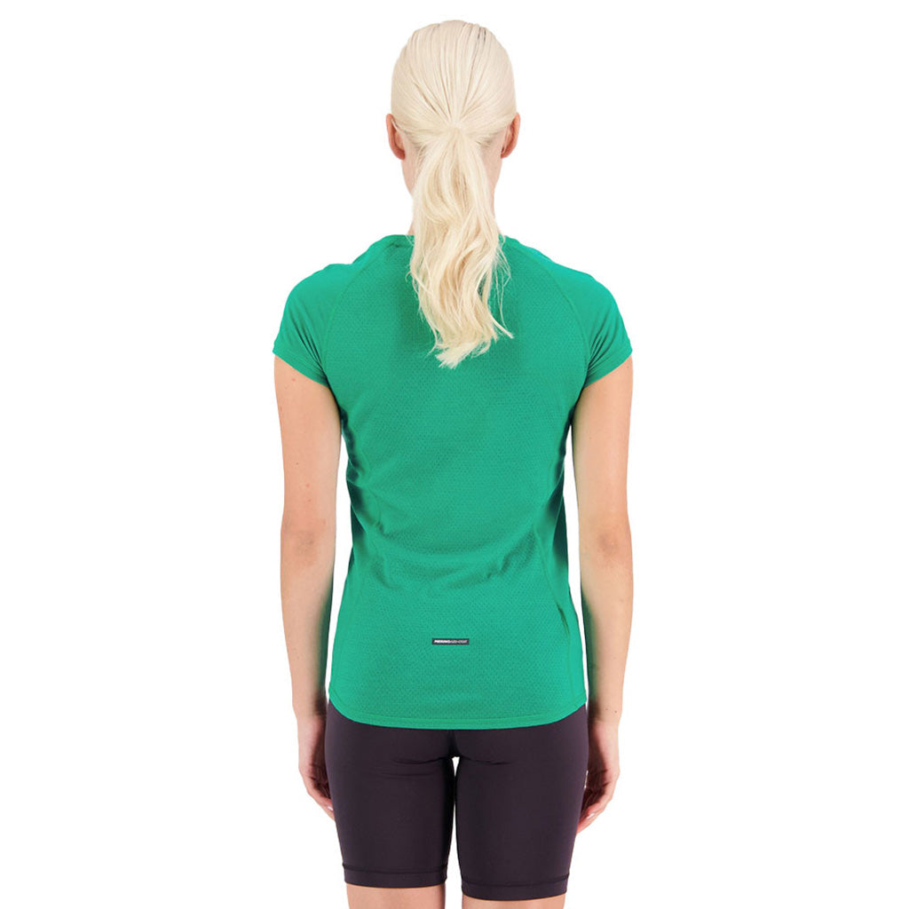 Skiundertøj, Bella Tech Tee i farven Pop grøn set bagfra