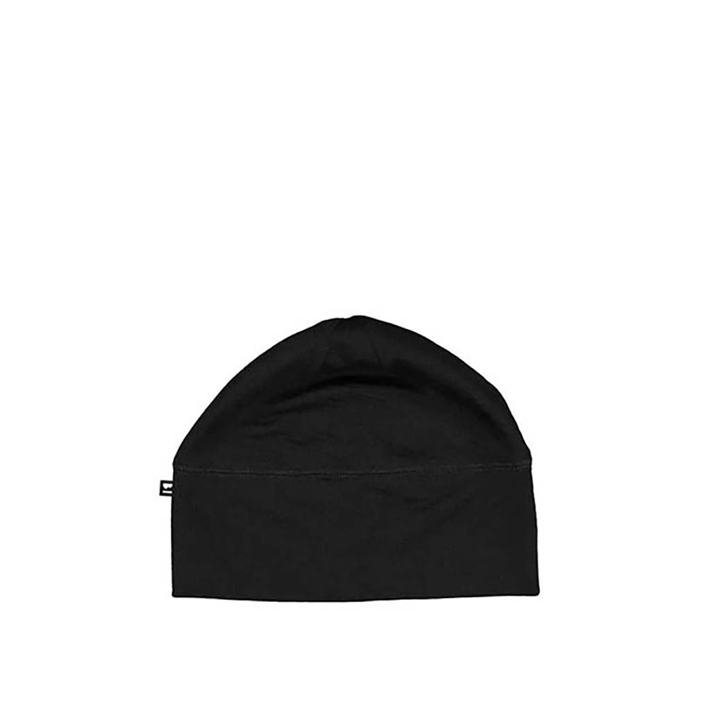 En Beanie, Tech Under Helmet i farven sort