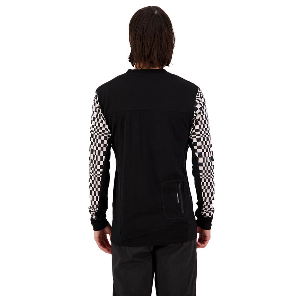En T-Shirt, rødwood Enduro VLS i farven Checkers / sort set bagfra