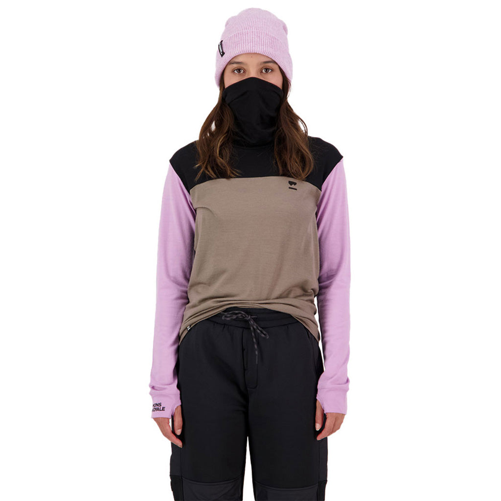 En T-Shirt, Yotei BF High Neck i farven Orchid Dawn set forfra