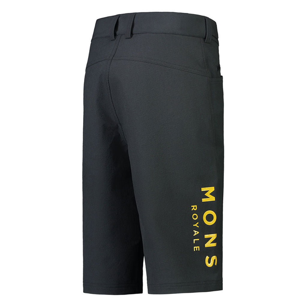 Momentum 2.0 Bike Shorts i farven sort / Gold set bagfra