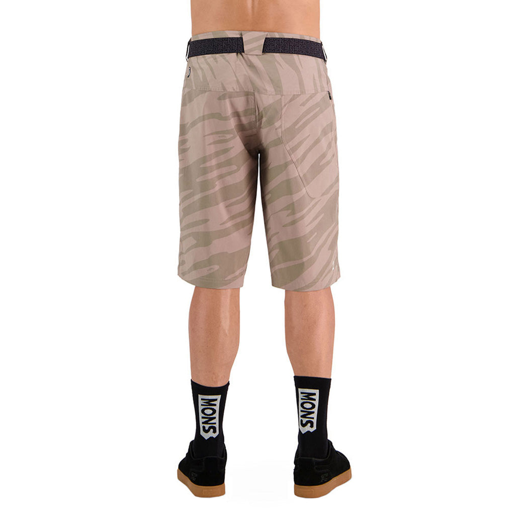 Virage Bike Shorts i farven Undercover Camo set bagfra