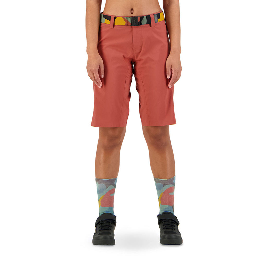 Virage Bike Shorts i farven Terracotta set forfra