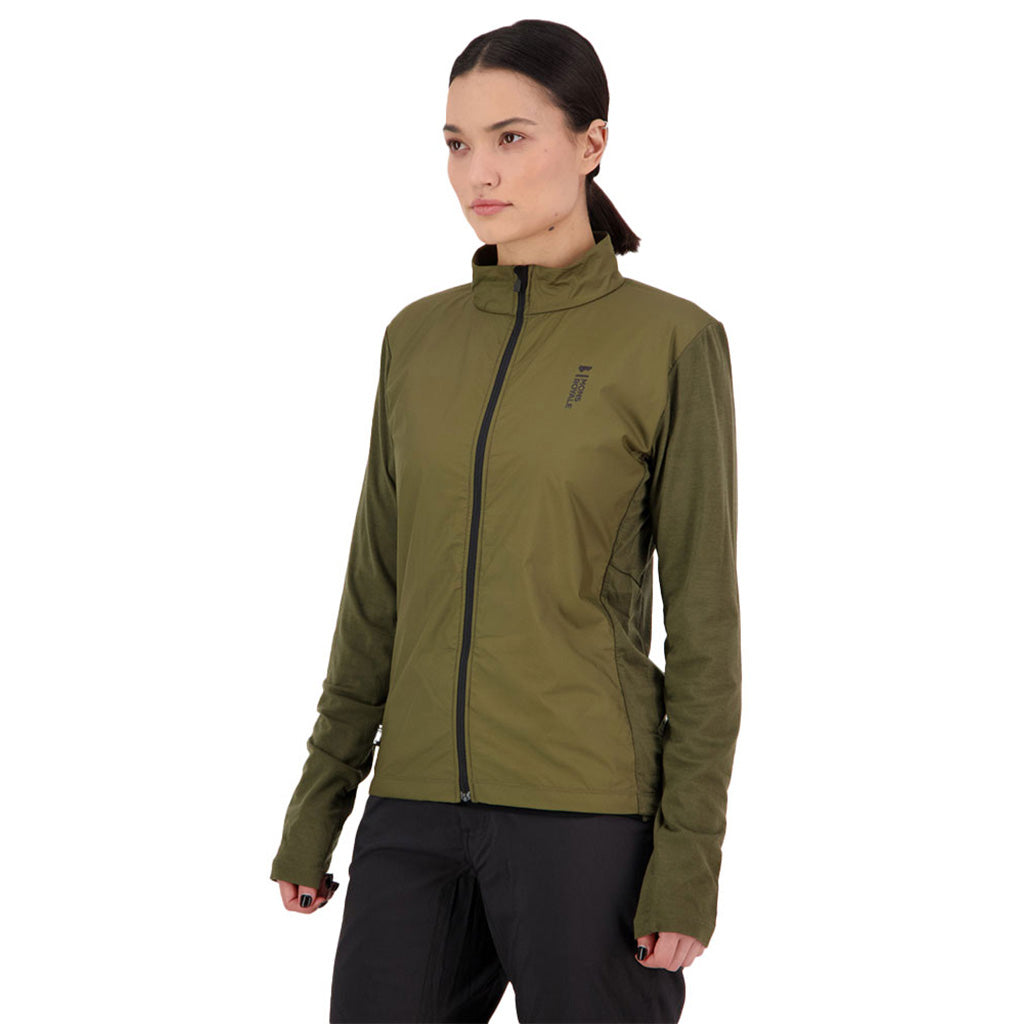 En T-Shirt, rødwood Wind i farven Dark Olive skrå vinkel