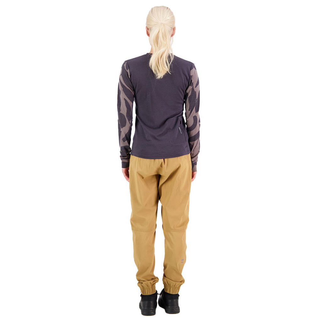 En Langærmet T-shirt, rødwood Enduro VLS i farven Shale / Fragments set bagfra