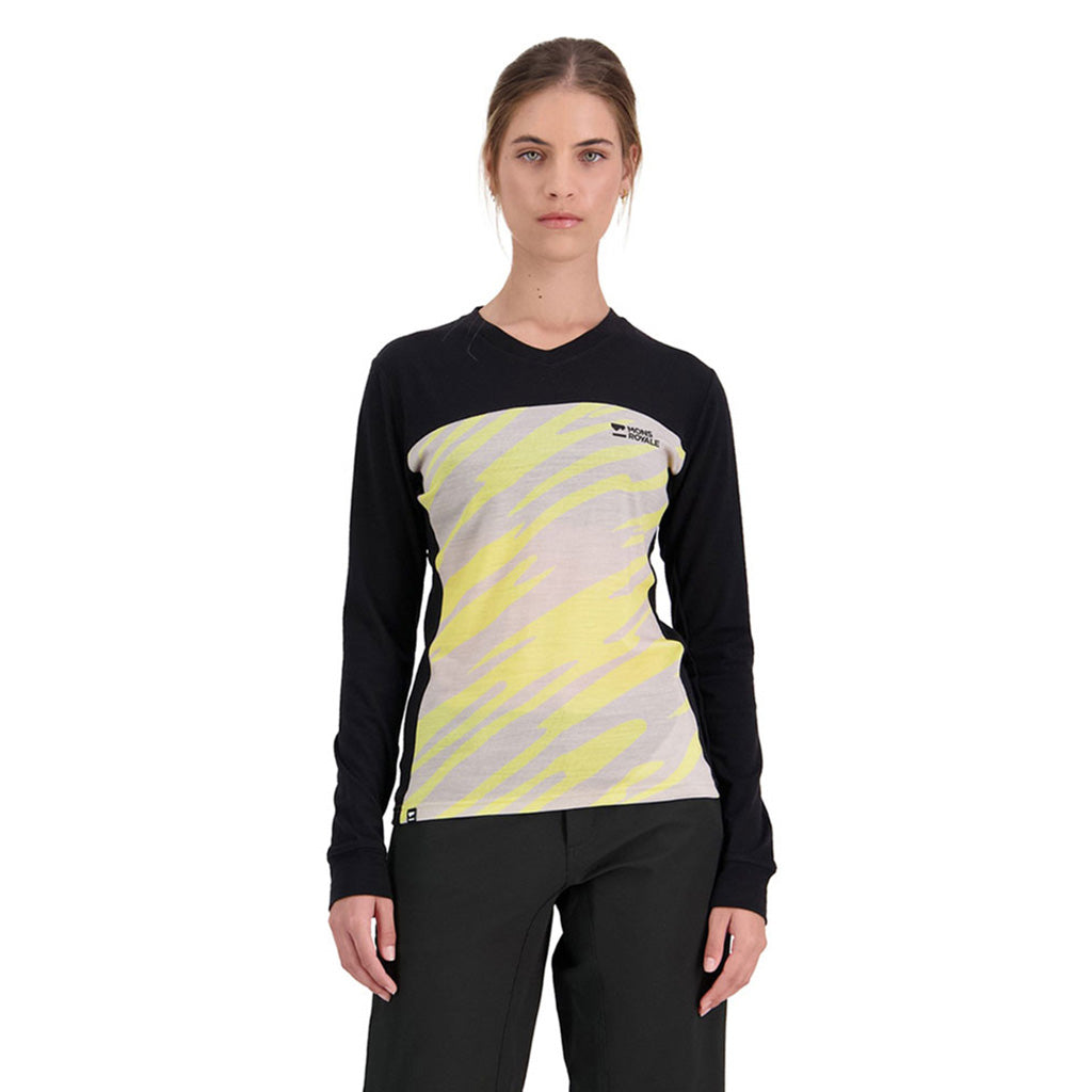 En T-Shirt, rødwood Enduro VLS i farven Limelight Camo / sort set forfra