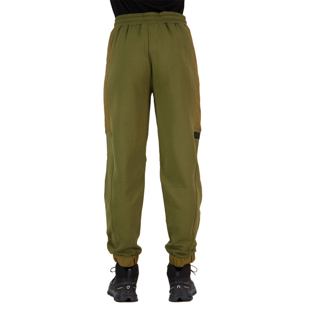 Decade Midlayer i farven Forest Floor set bagfra