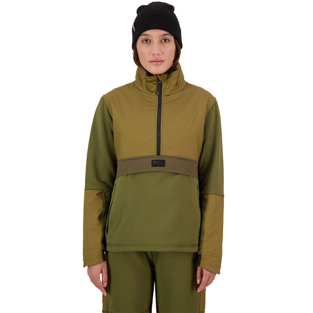 Decade Mid Midlayer i farven Forest Floor set forfra