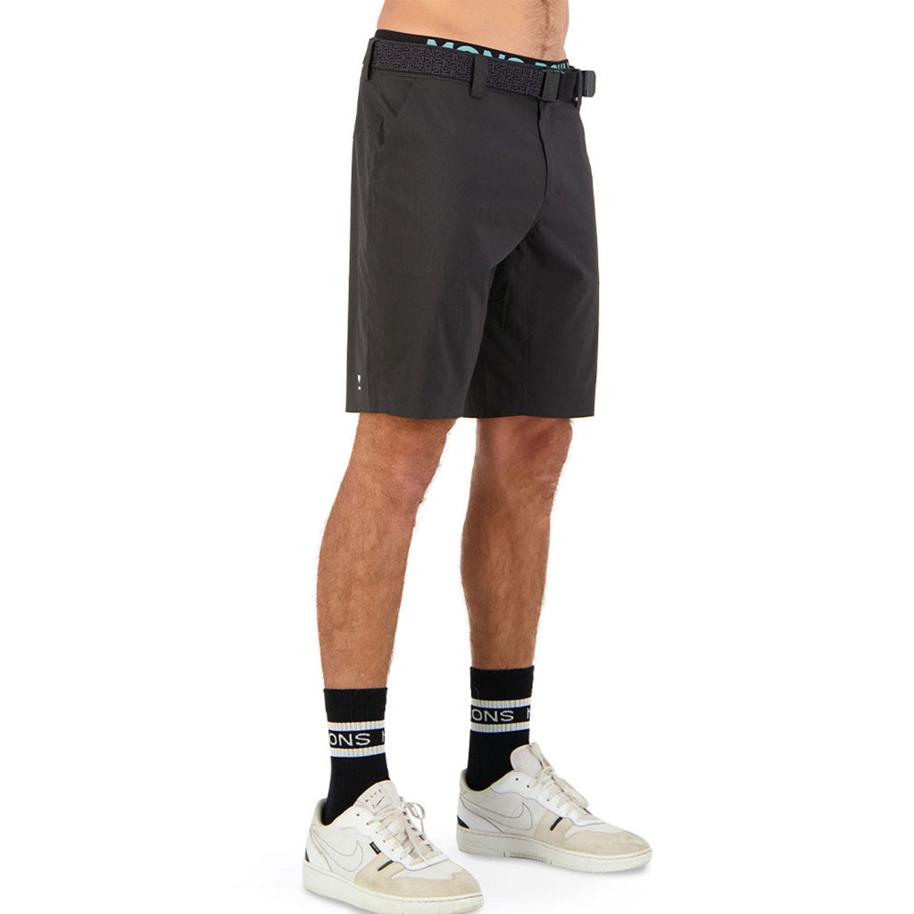 Drift Shorts i farven sort set fra venstre side