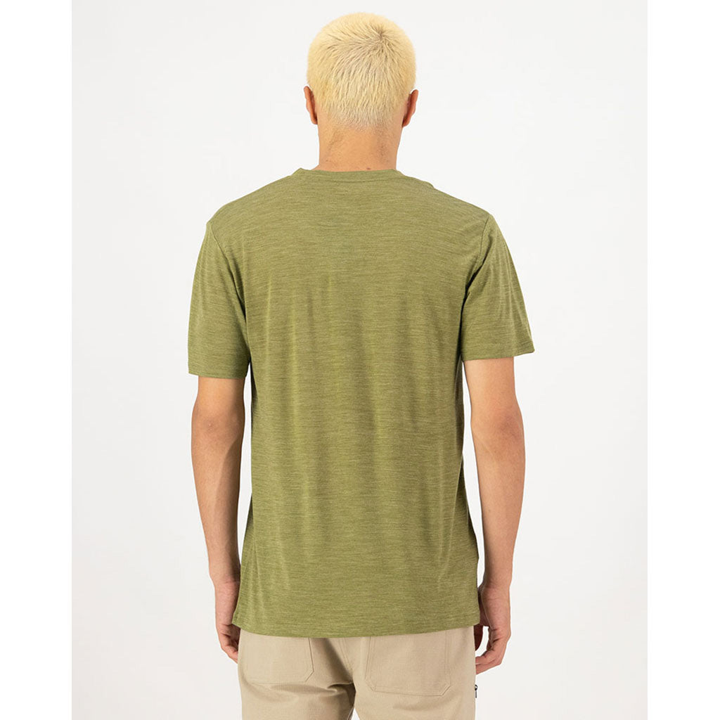 En T-Shirt, Zephyr Merino Tencel™ i farven Fern set bagfra