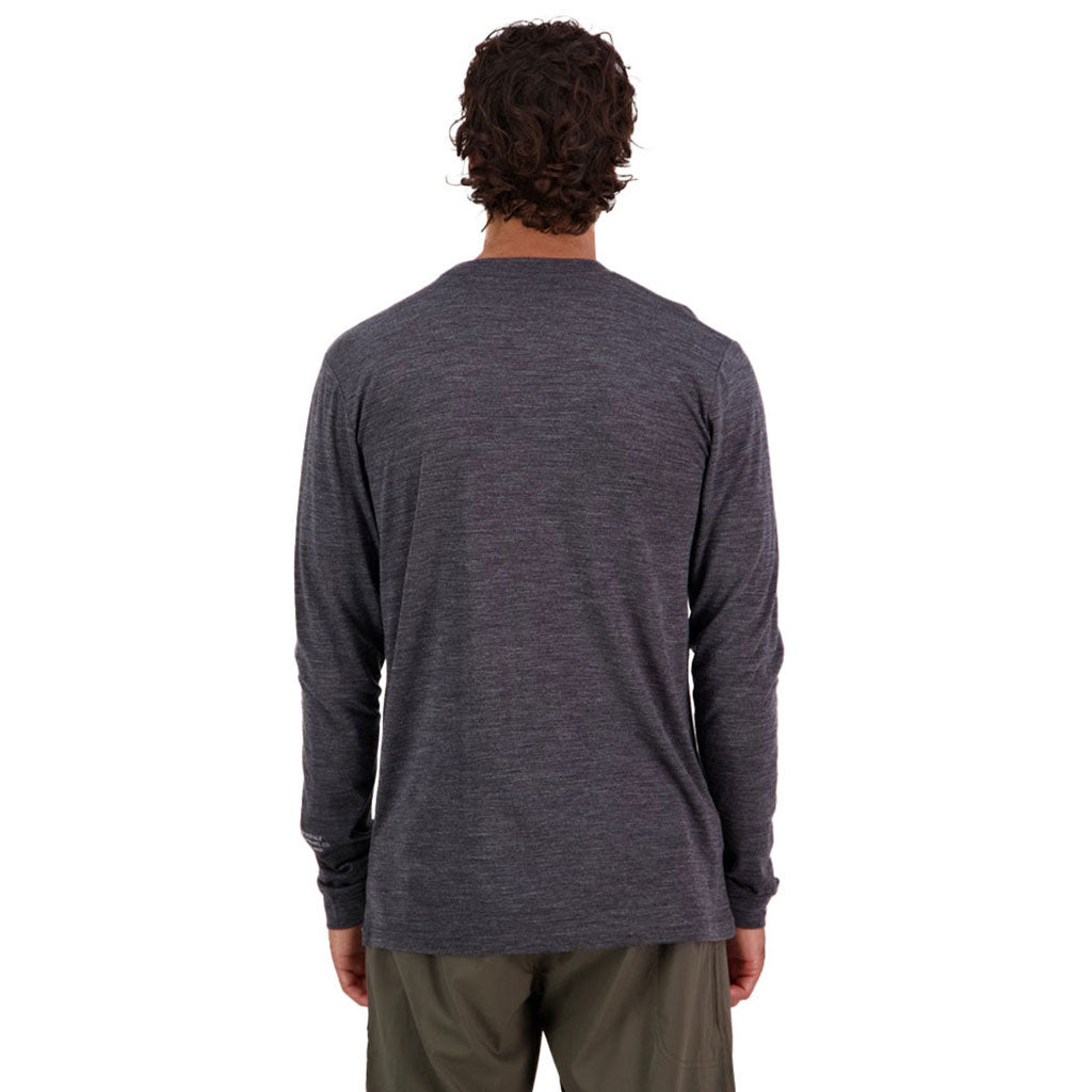 En Langærmet T-shirt, Zephyr Merino Cool LS i farven Smoke set bagfra