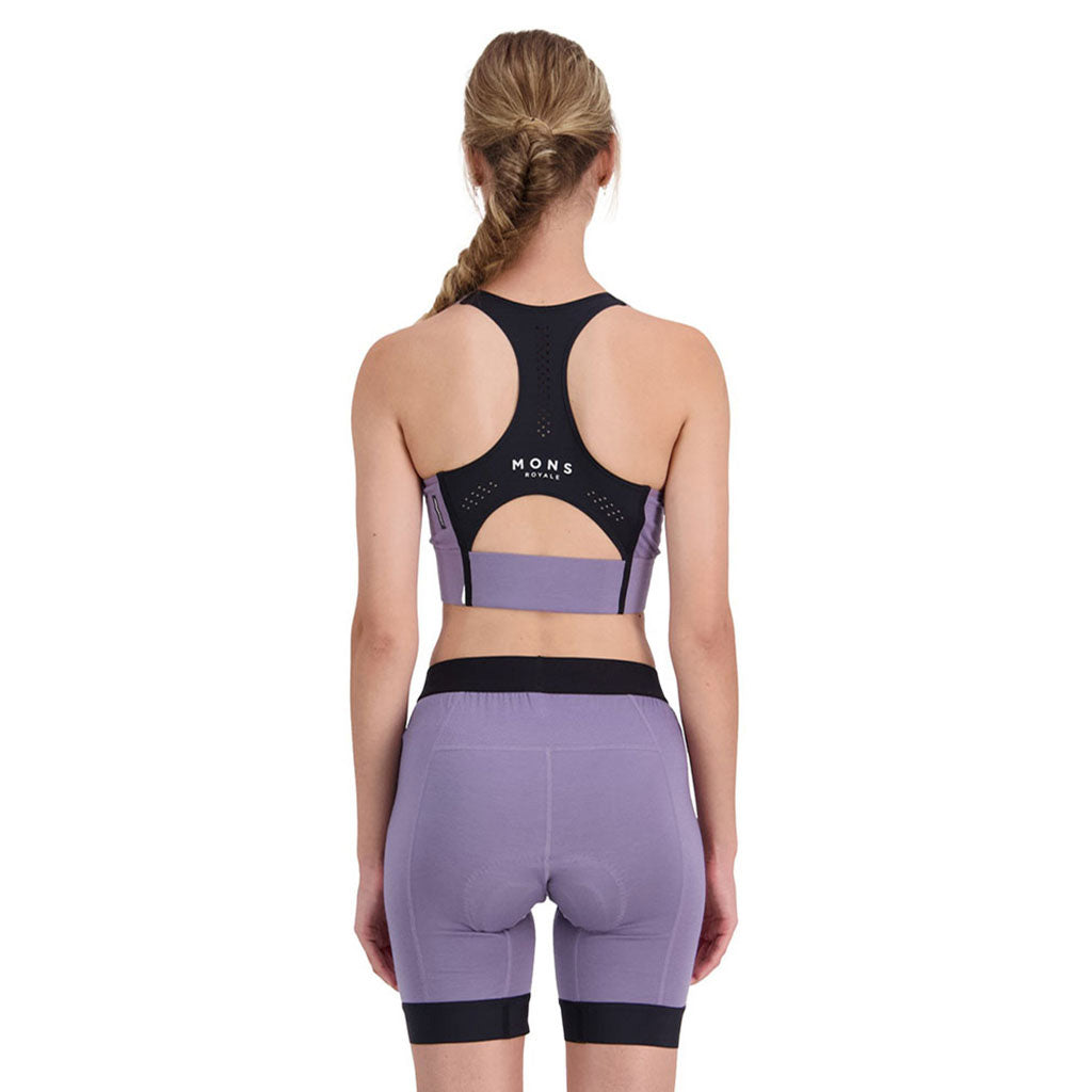 En Sports BH, Stratos Merino Shift i farven Thistle set bagfra