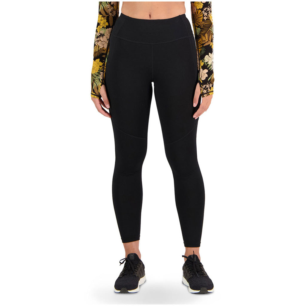 En T-Shirt, Merino Active Leggings i farven sort set forfra