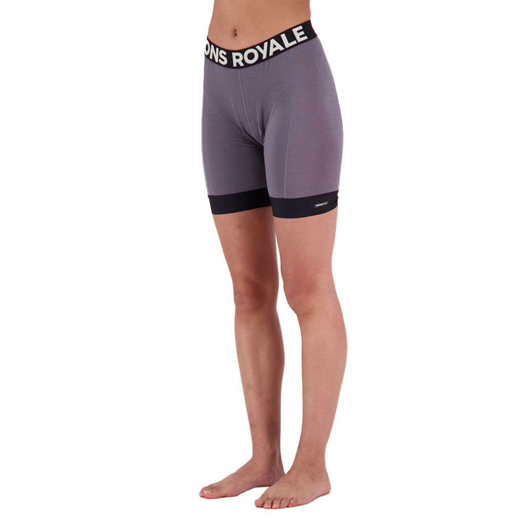 Epic Merino Shift Cykel Base Layer i farven Shark set forfra på model