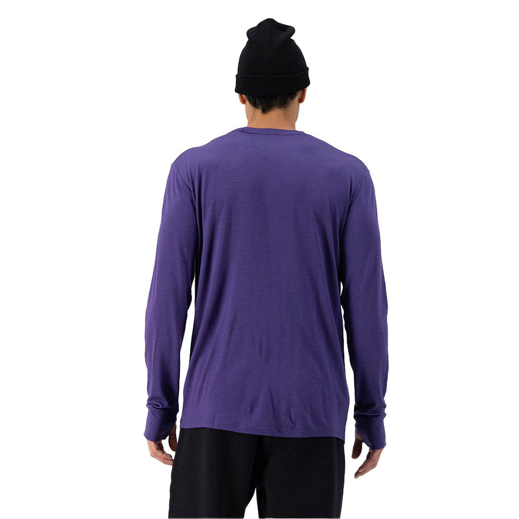 Yotei Classic LS Midlayer i farven Violet set bagfra