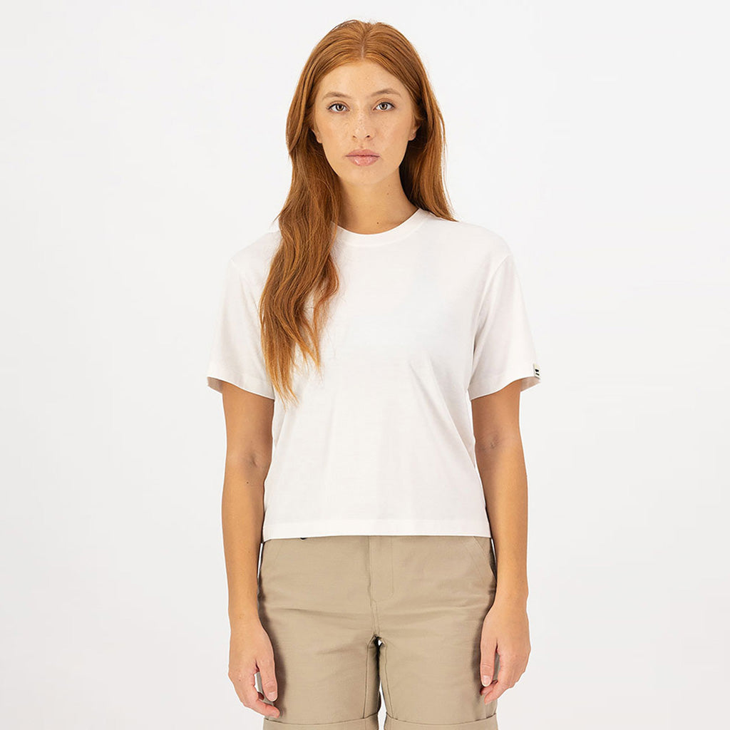 En T-Shirt, Yonder Merino Organic Cotton i farven hvid set fra afstand