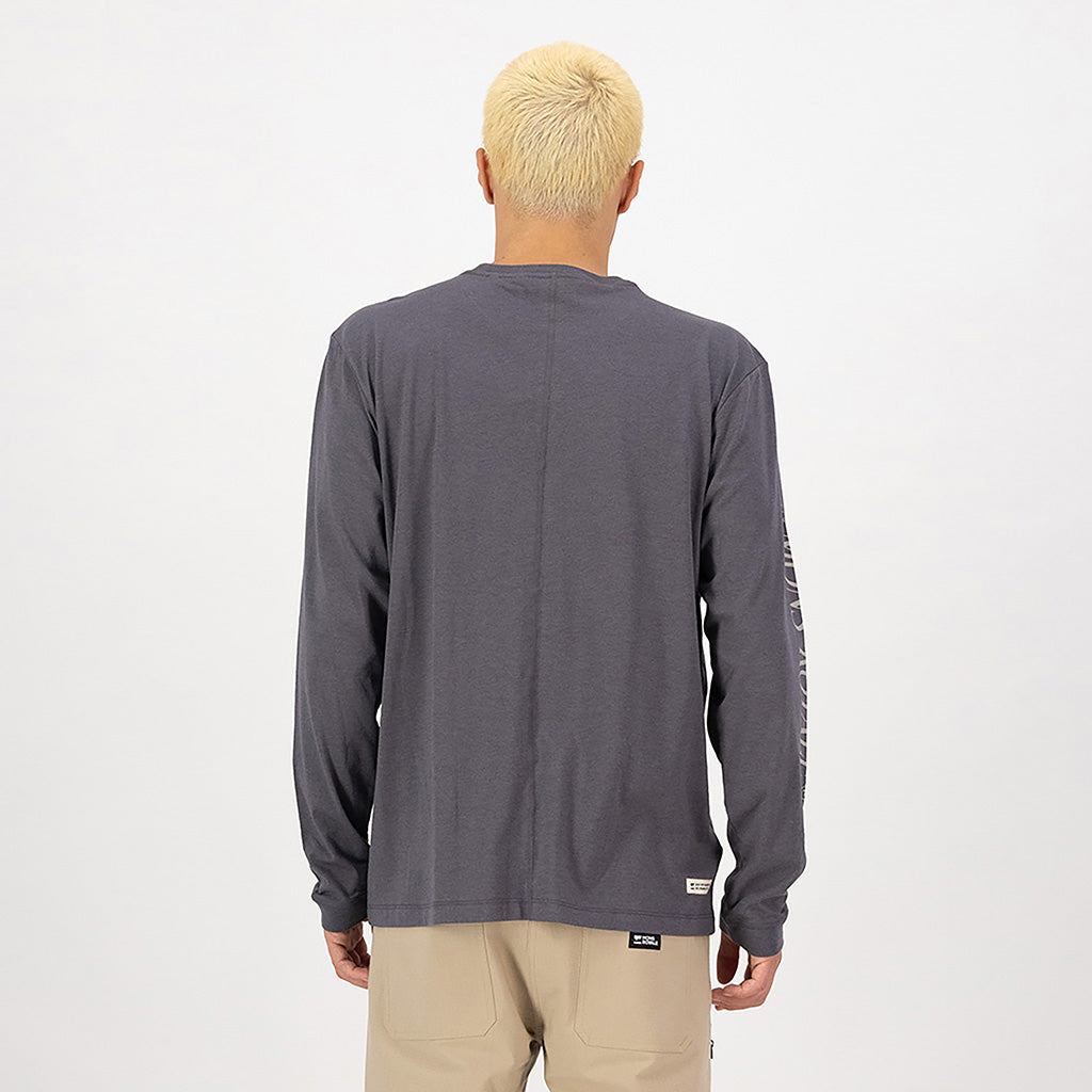 En Sweatshirt, M's Yonder Merino Organic Cotton Long Sleeve i farven sort set bagfra