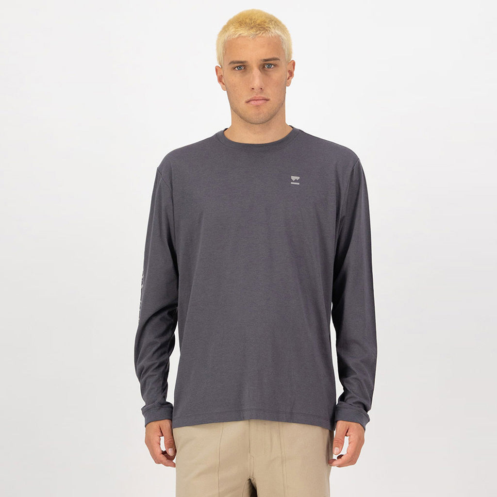Yonder Merino Organic Cotton Long Sleeve Midlayer i farven hvid set forfra