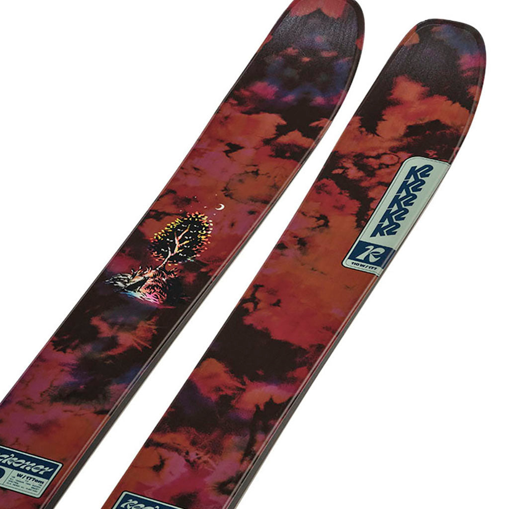 Reckoner 110 Skistøvler i farven set fra en skrå vinkel