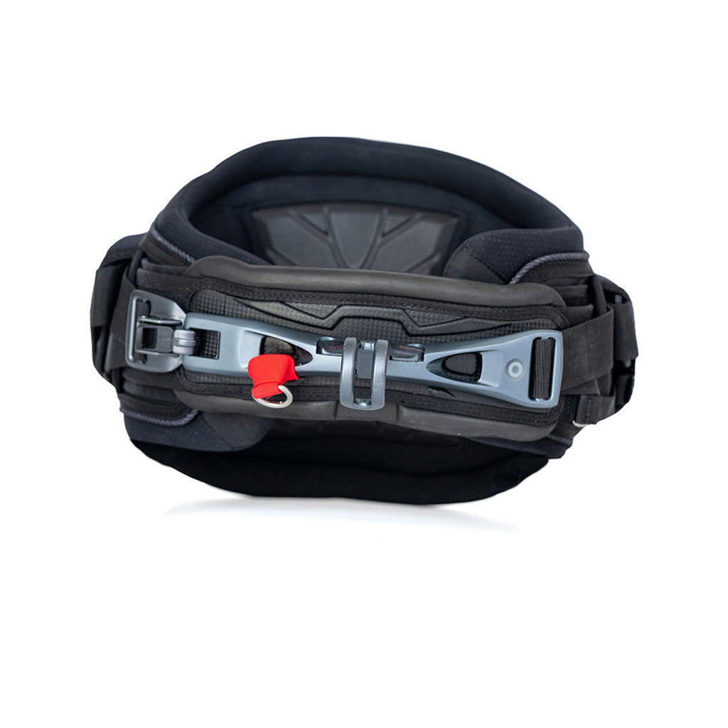 En Trapez, Proton (Windsurf Hook) i farven sort set forfra med skrå vinkel