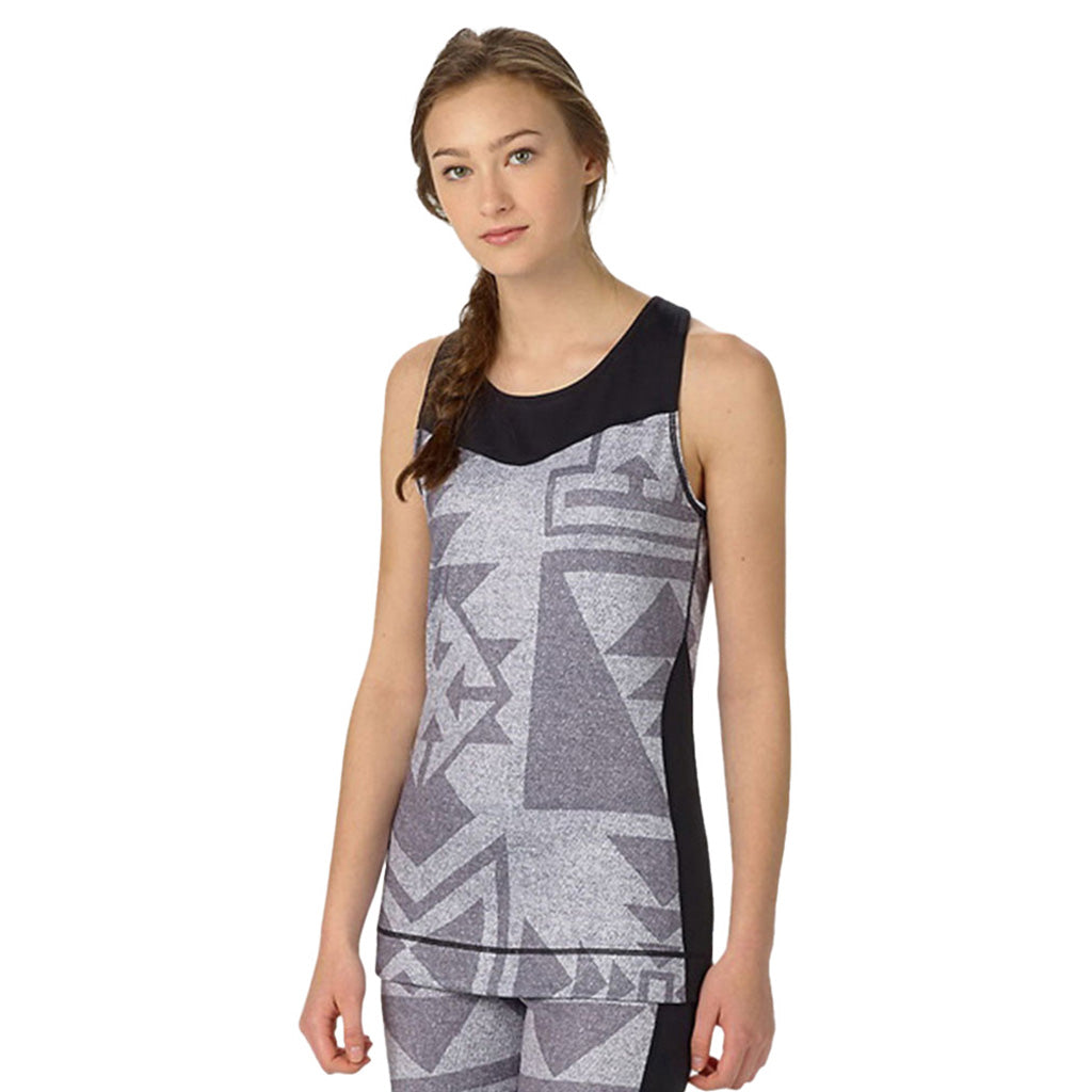 Active Tank Neu Nordic T-Shirt set forfra på afstand