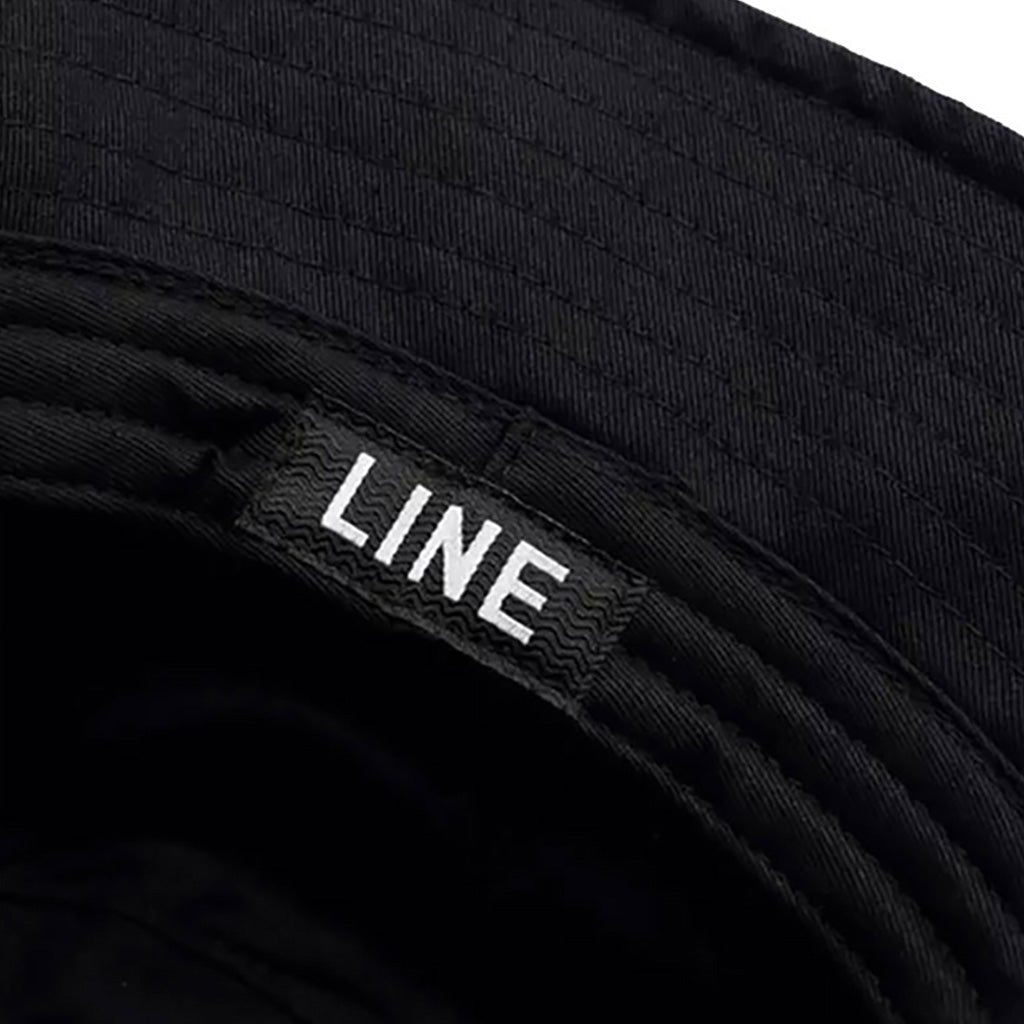 Shady Bucket Hat i farven sort detalje