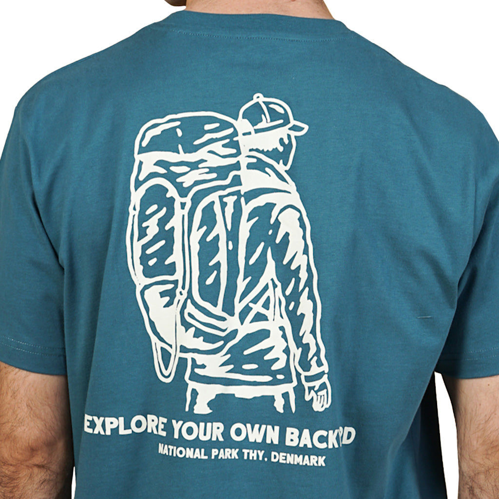 En T-Shirt, Explore BP Men's Brushed i farven blå set bagfra