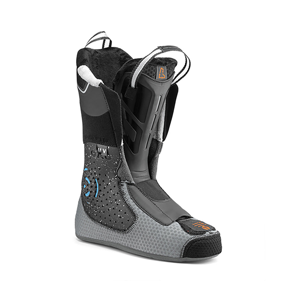 Mach1 MV 105 TD GW Skistøvler i farven Iridescent grøn set fra en skrå vinkel