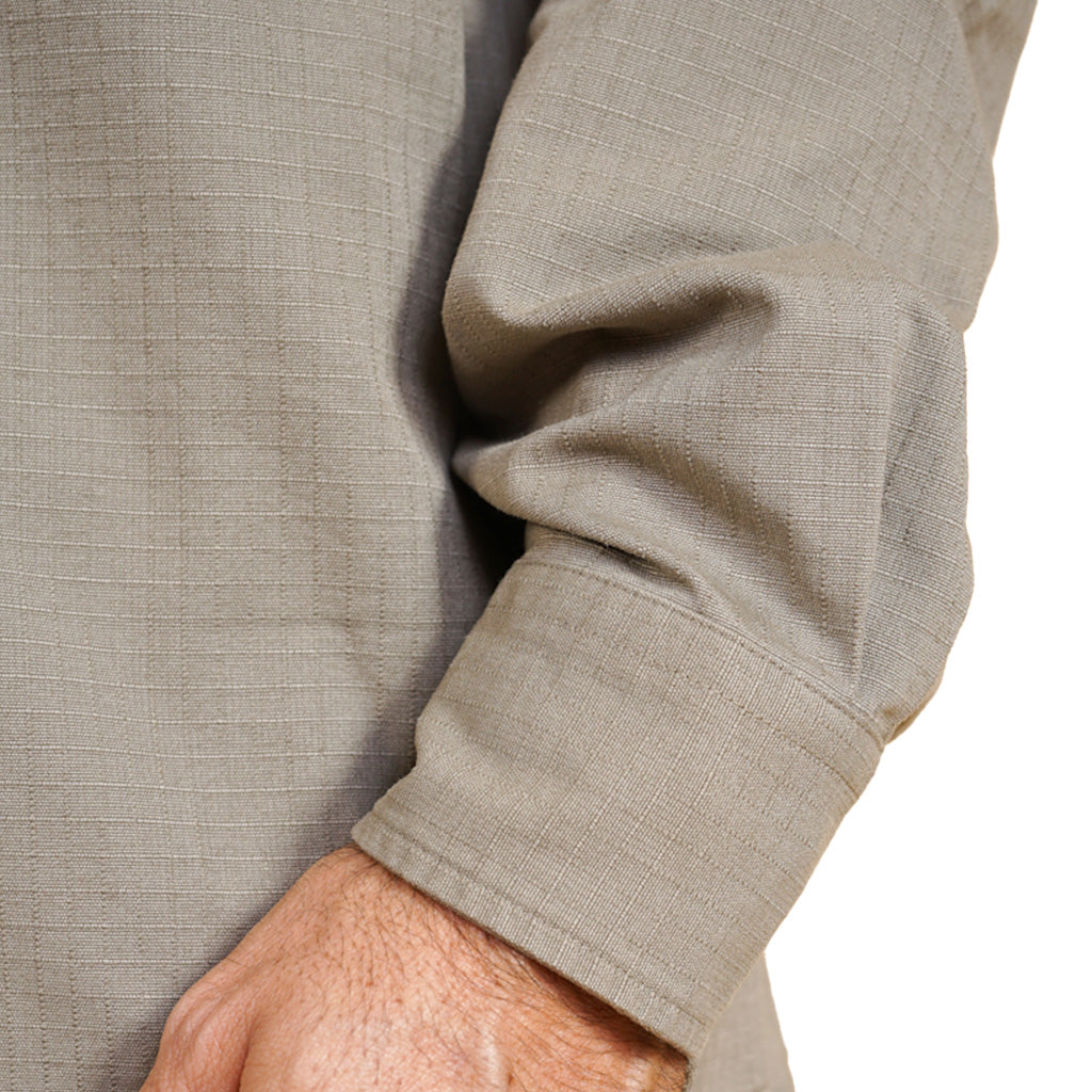 En Langærmet T-Shirt, Ripstop Men's Shirt i farven Beige nærbillede af materiale