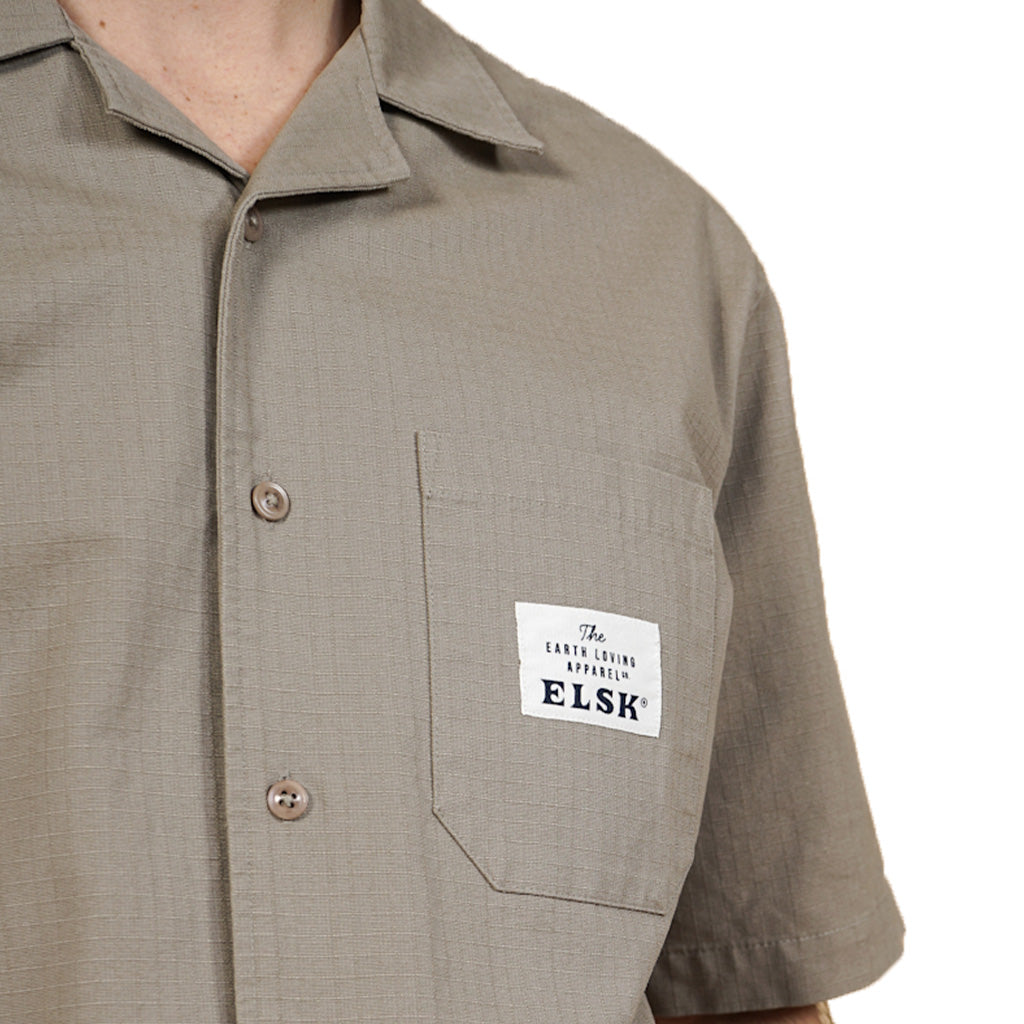 En T-Shirt, Ripstop Men's SS Shirt i farven Beige set forfra closeup