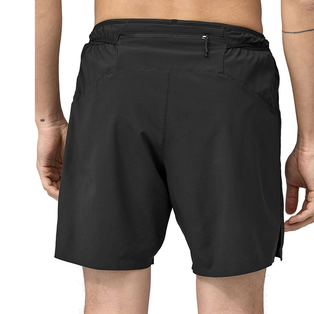 Strider Pro Shorts i farven sort set bagfra