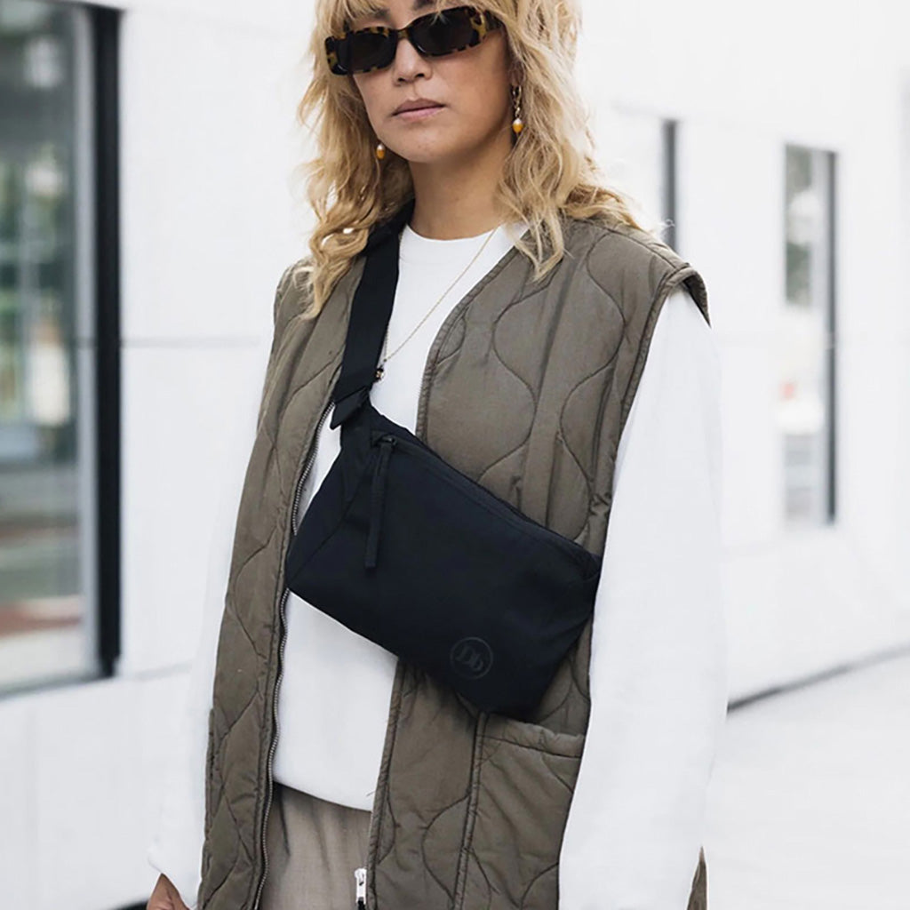 The Makeløs L Fanny Pack detalje