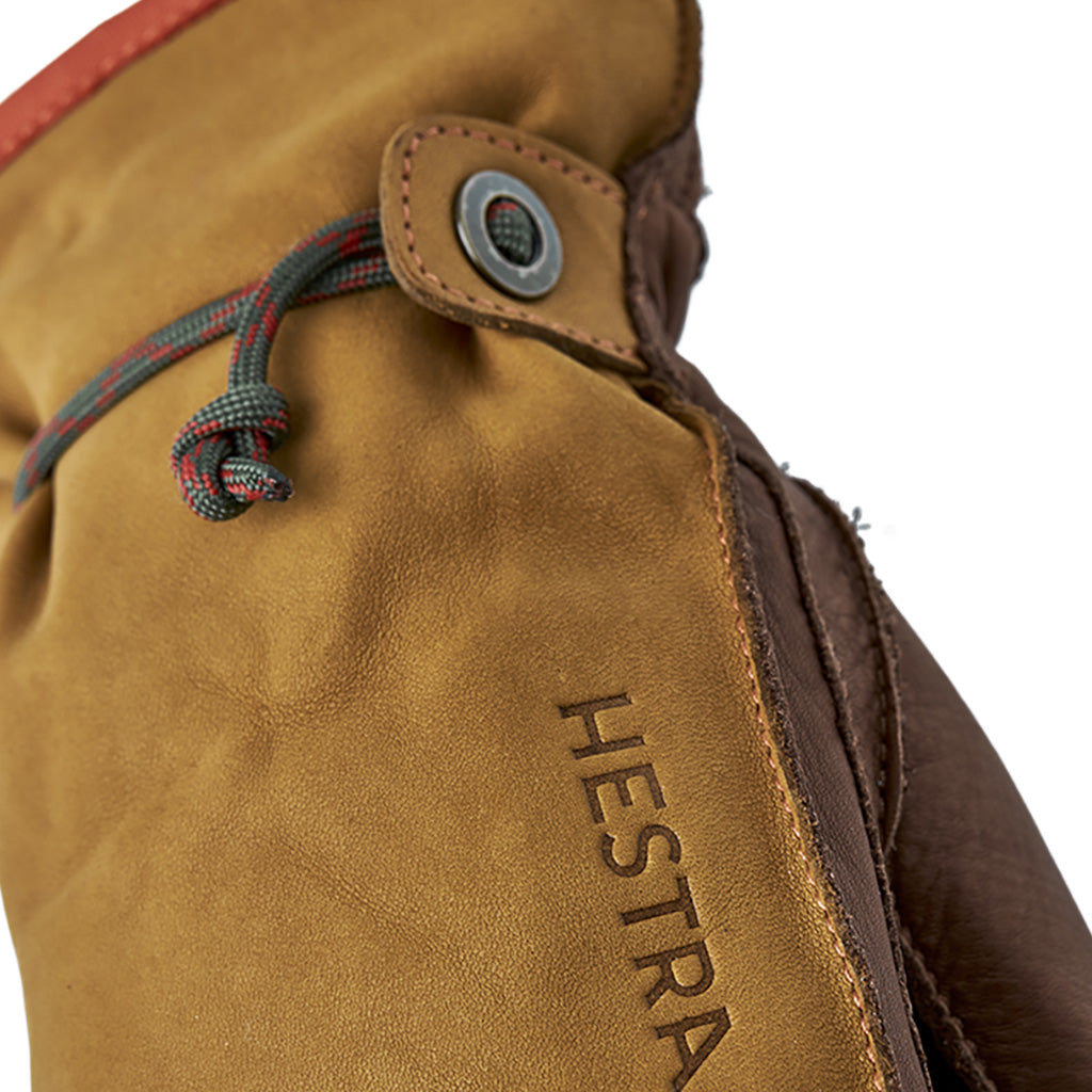 Wakayama Cork / brun Luffer i farven Cork brun detalje