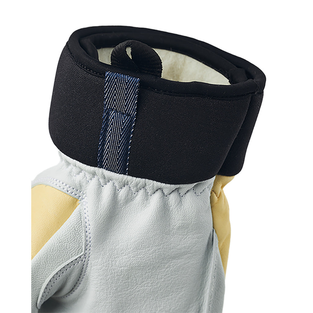 Army Leather Wool Terry Luffer i farven Natural gul nærbillede