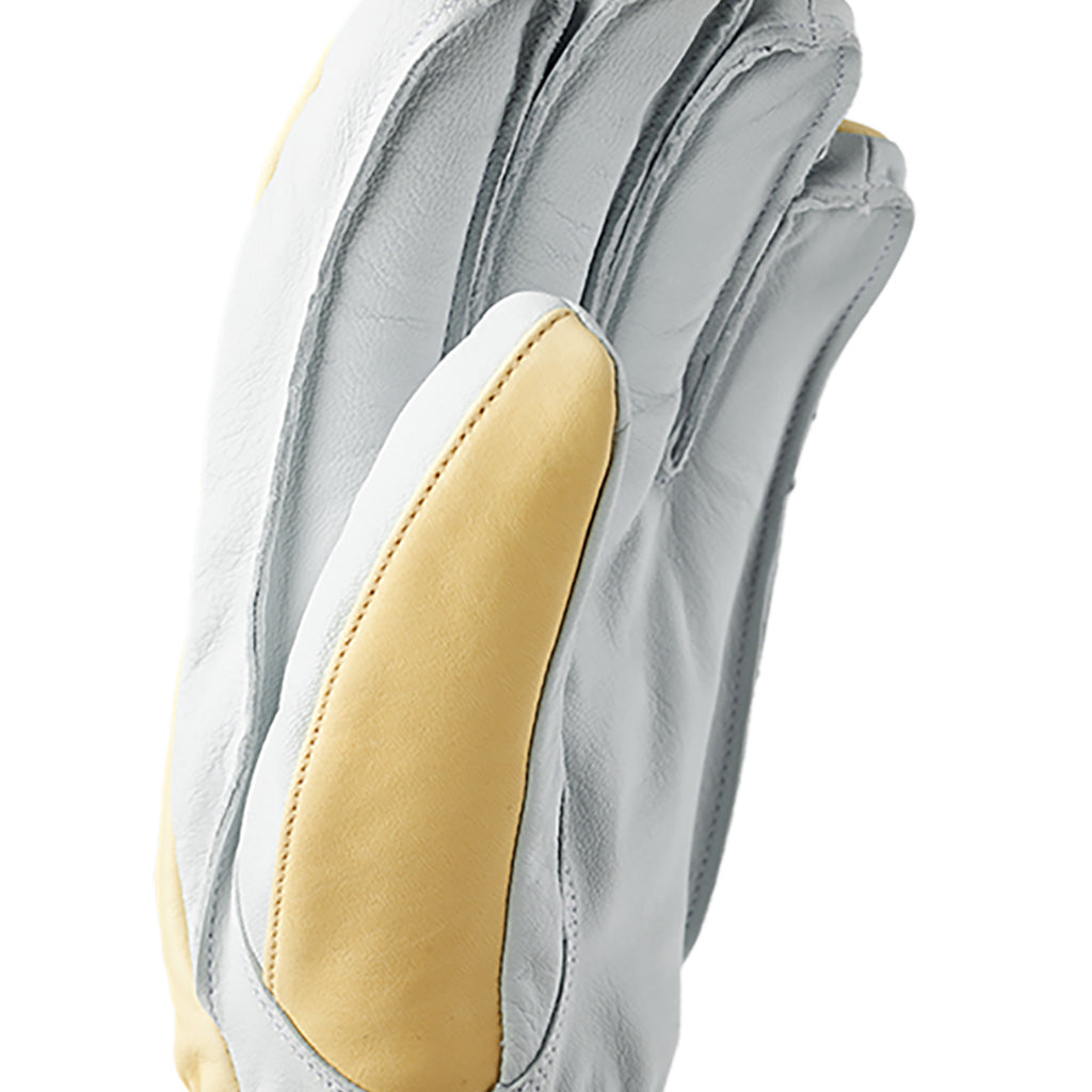 Army Leather Wool Terry Luffer i farven Natural gul set fra en skrå vinkel