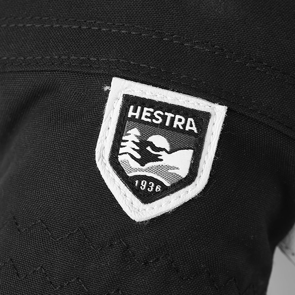 Heli Ski Luffer i farven sort/Offhvid nærbillede