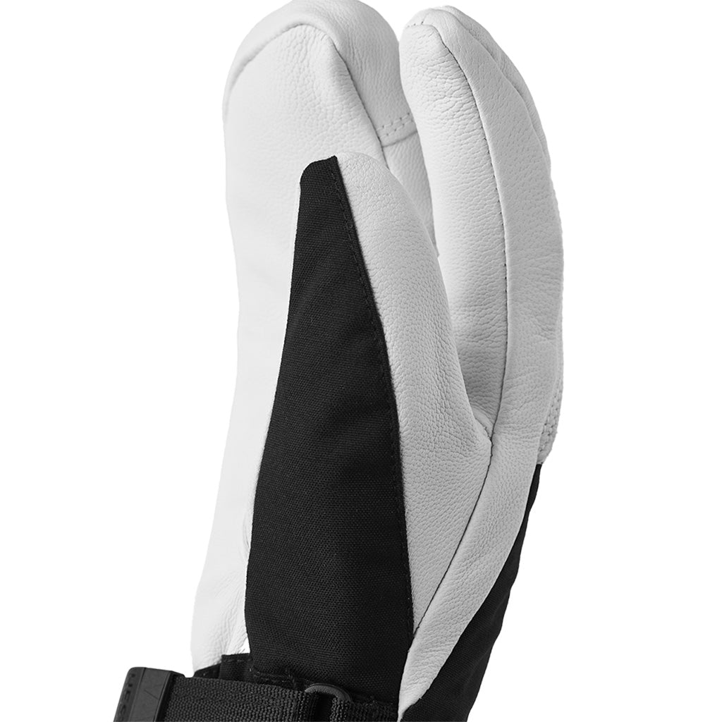 Heli Ski 3 Finger Handsker i farven sort/Offhvid set fra venstre side