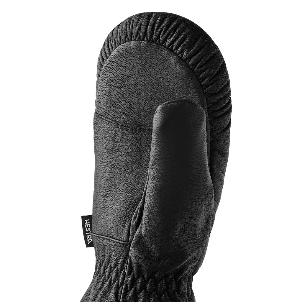 Leather Box Luffer i farven Sort set forfra