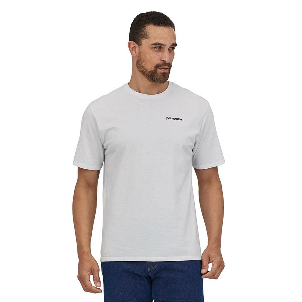 En T-Shirt, P-6 Logo Responsibili-Tee i farven hvid