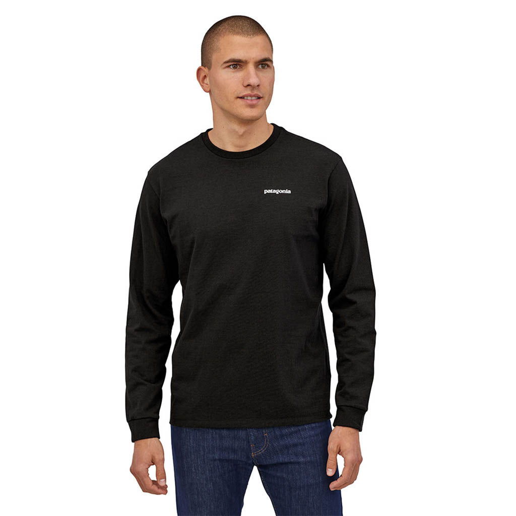 En Langærmet T-shirt, L/S P-6 Logo Responsibili-Tee i farven sort set forfra