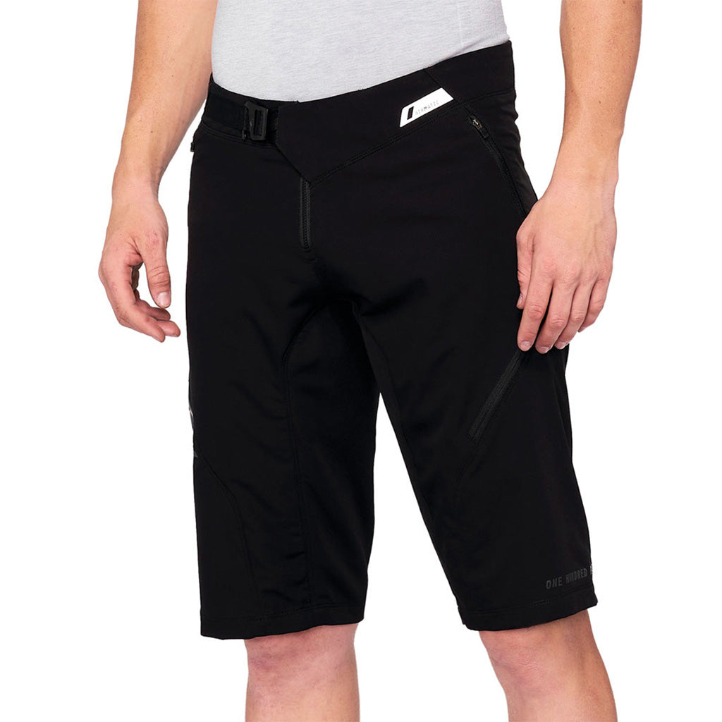 Airmatic Shorts Cykelshorts i farven sort