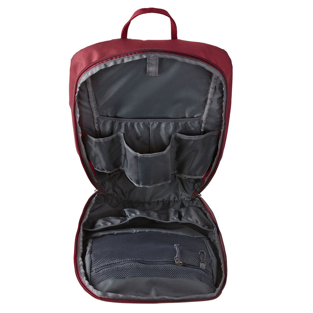 En Rygsæk, Snowdrifter Pack - 20L i farven Wax rød set forfra åben