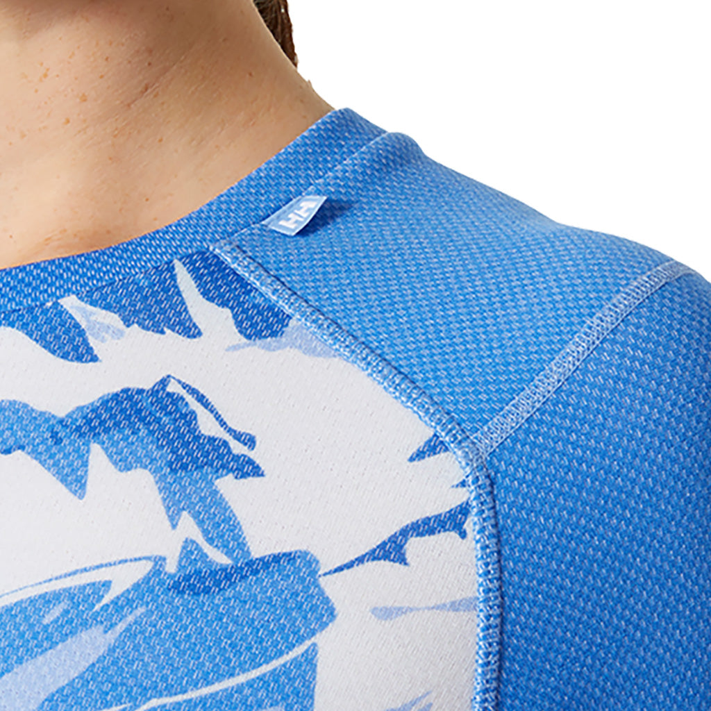 Skiundertøj, Lifa Merino Midweight Crew i farven Ultra blå Mnt Camo nærbillede