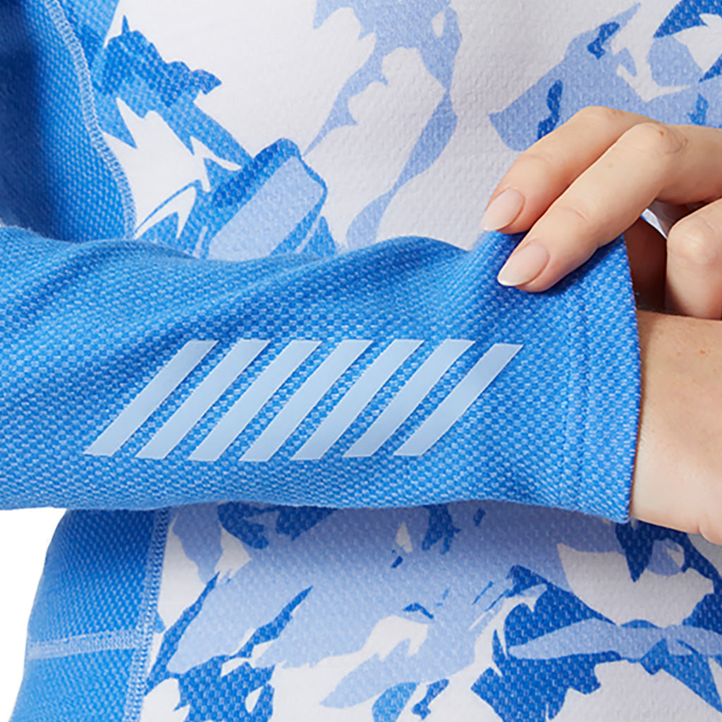 Skiundertøj, Lifa Merino Midweight Crew i farven Ultra blå Mnt Camo nærbillede