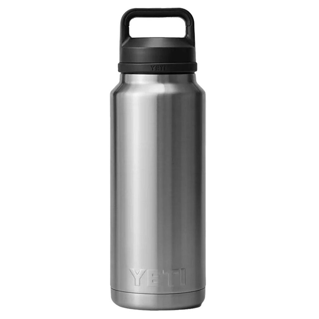 Rambler 26 Oz Bottle Chug i farven Stainless set forfra