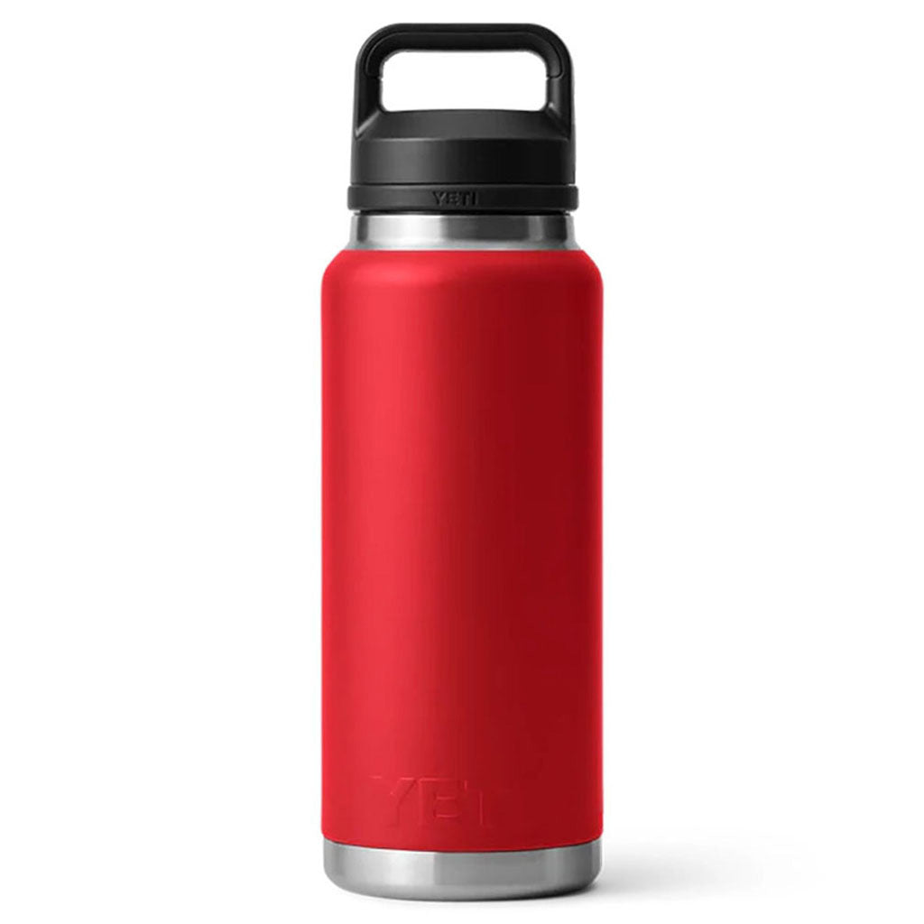 Rambler 36 Oz Bottle Chug i farven Rescue rød set forfra